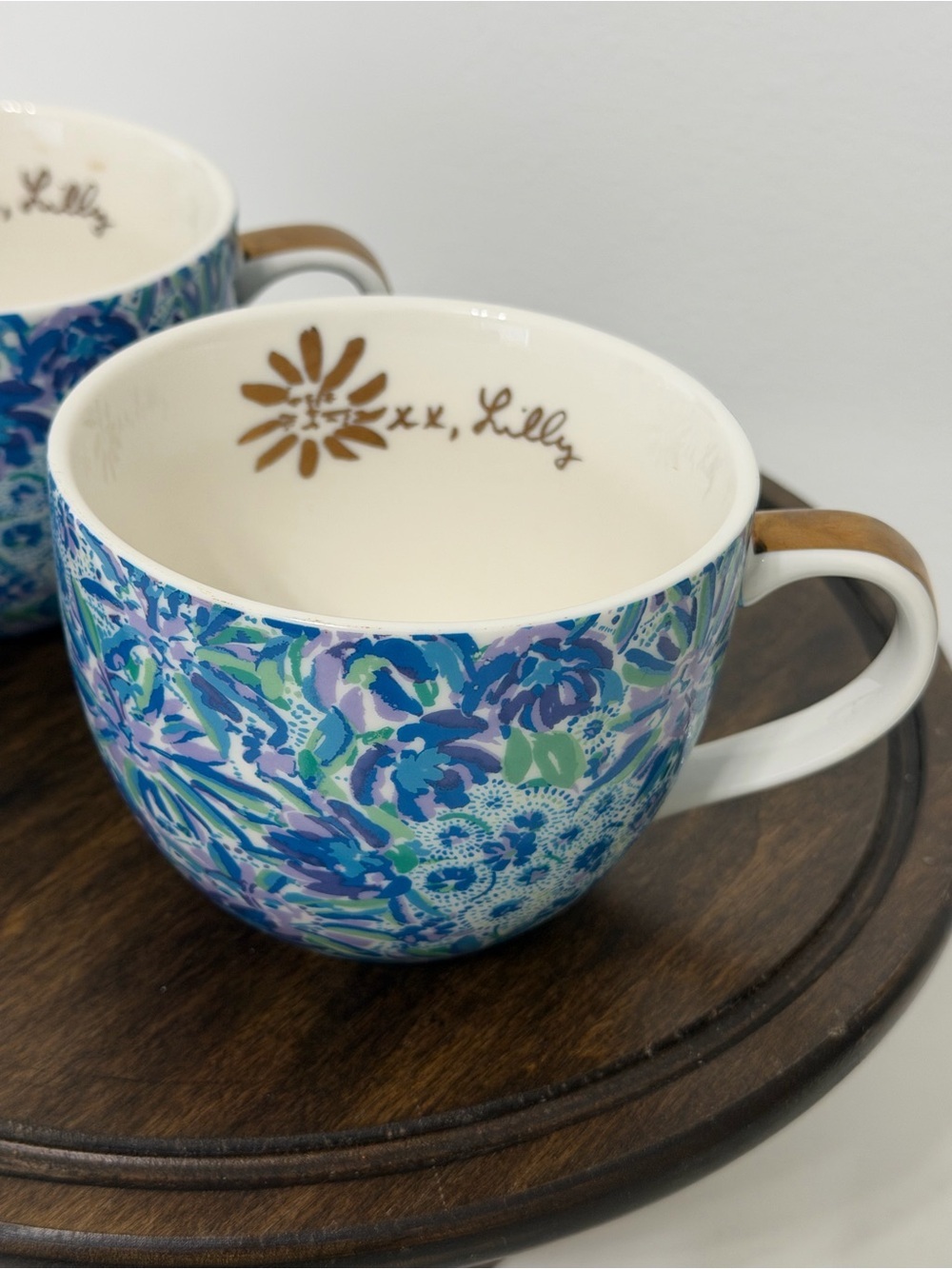 Lilly Pulitzer Ceramic Mug Set of 2 Blue Purple Floral Gold Handle xx Lilly - Picture 3 of 11